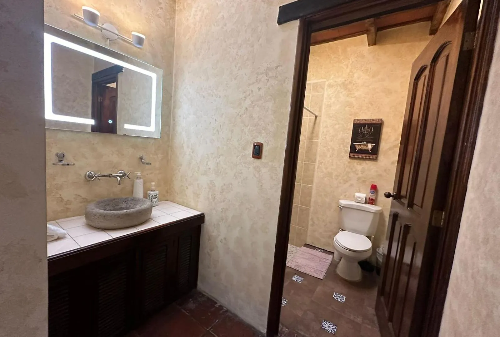 Casa Los Heroes Antigua Homestay
